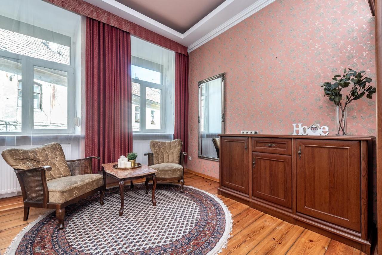 Vilnius Central Gate Apartments. Self Check-In Bagian luar foto